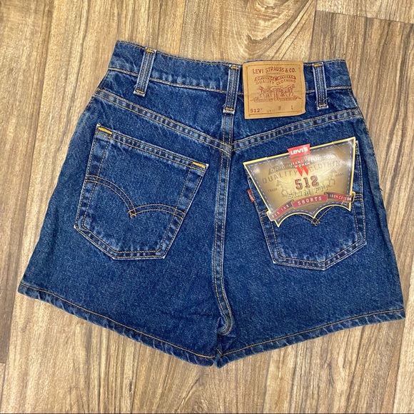Vintage Levi’s 512 Red Tab high waisted denim shorts, original tags attached - Picture 2 of 15